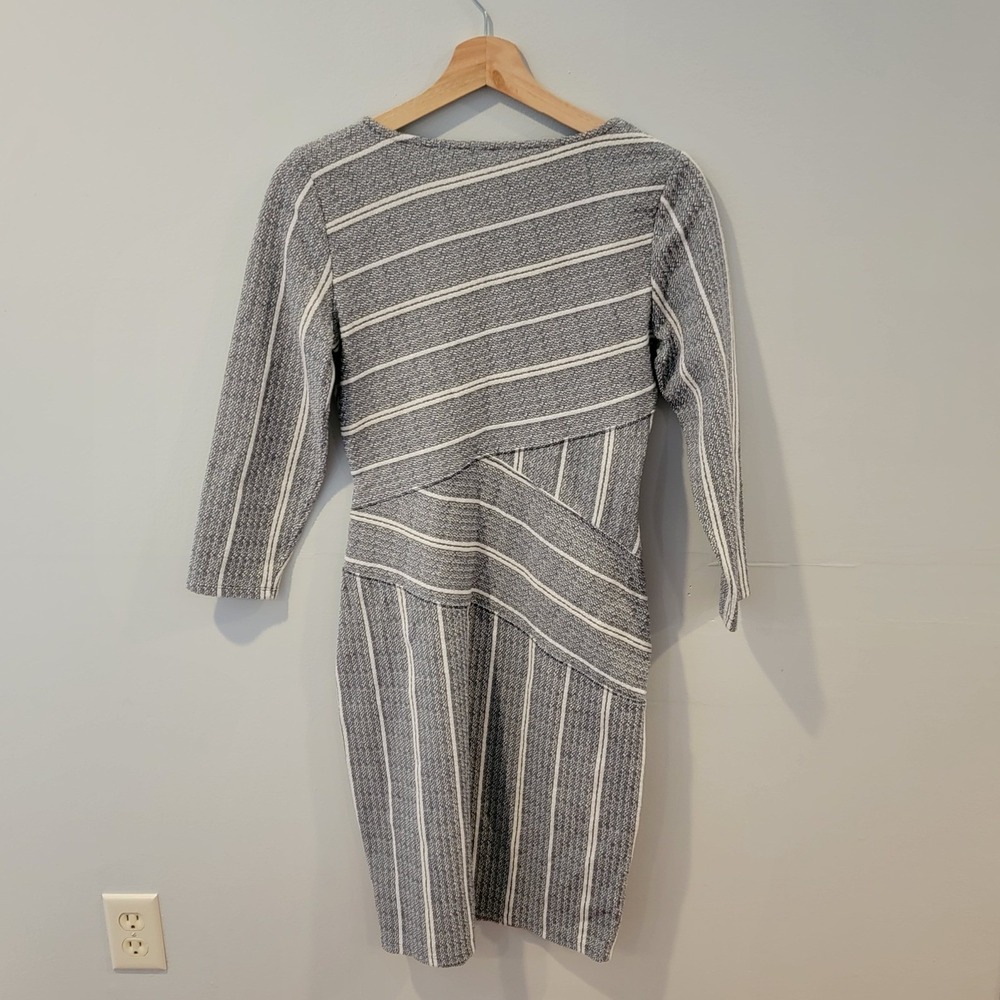 Maeve Anthropologie Wrap Dress Blue White Striped Long Sleeve Women's Size Small - Picture 4 of 10